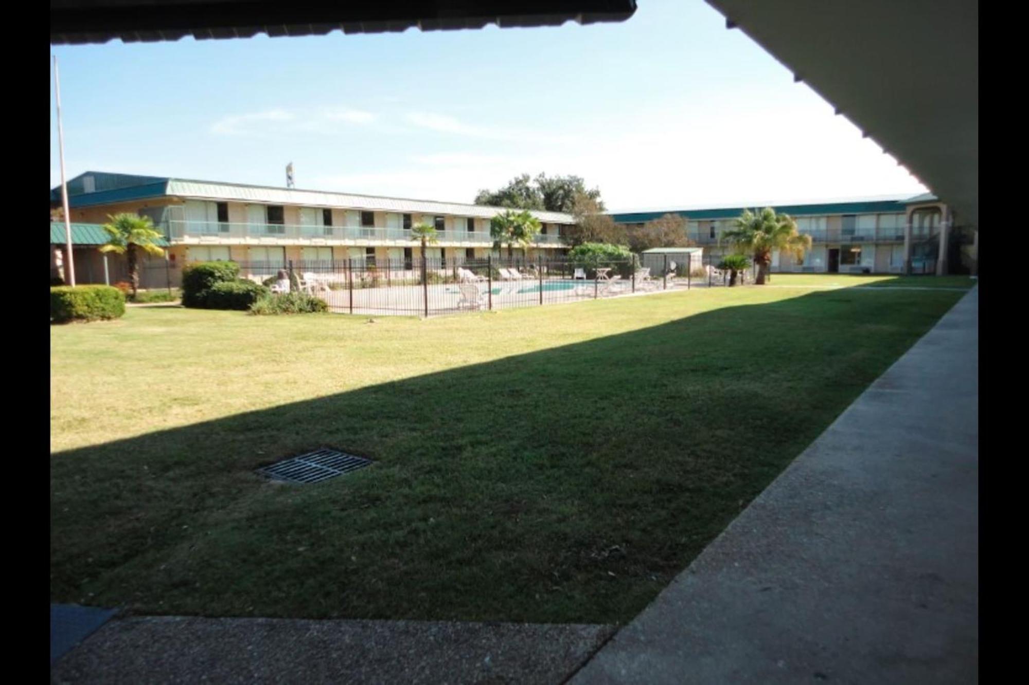 Oyo Hotel Audubon Baton Rouge Port Allen I-10 外观 照片